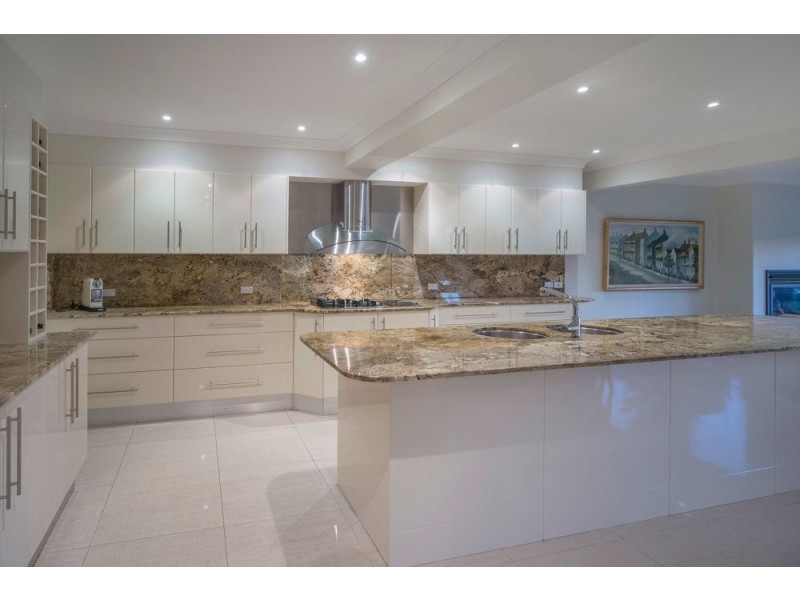 15 Chinderah Bay Drive, Chinderah NSW 2487