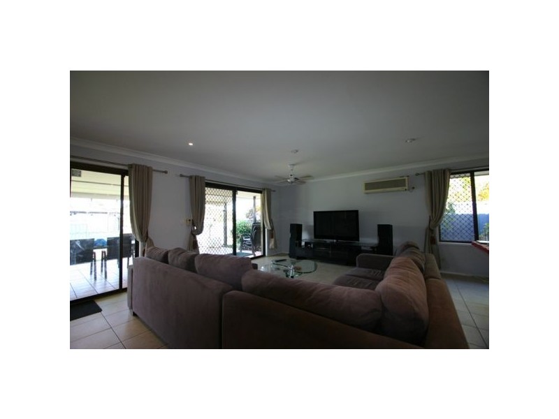 11 Plover Place, Tweed Heads West NSW 2485