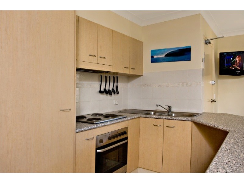 8/53 Stapylton Street, Coolangatta QLD 4225