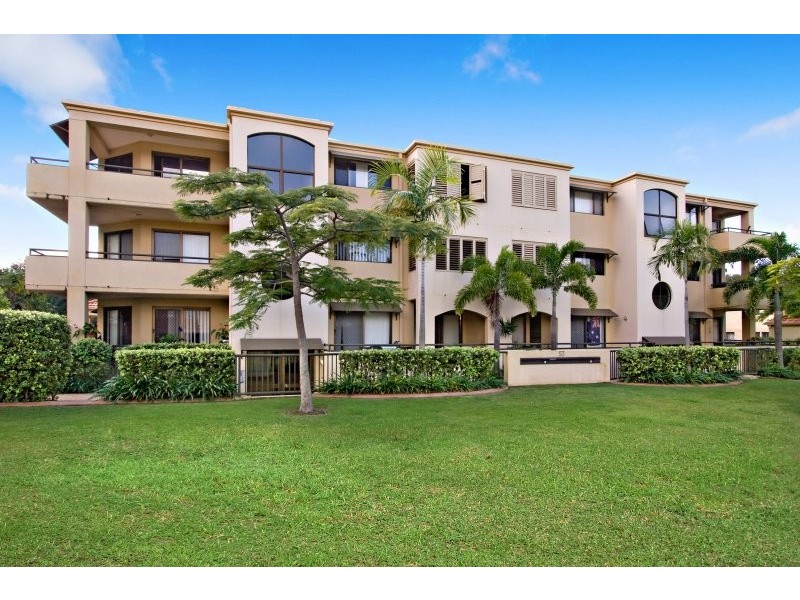 8/53 Stapylton Street, Coolangatta QLD 4225