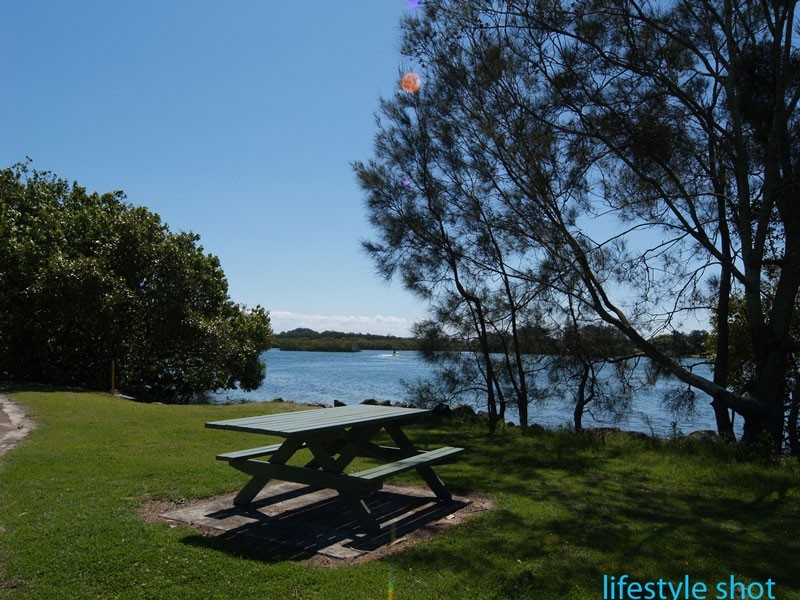 8 Wren Court, Tweed Heads South NSW 2486