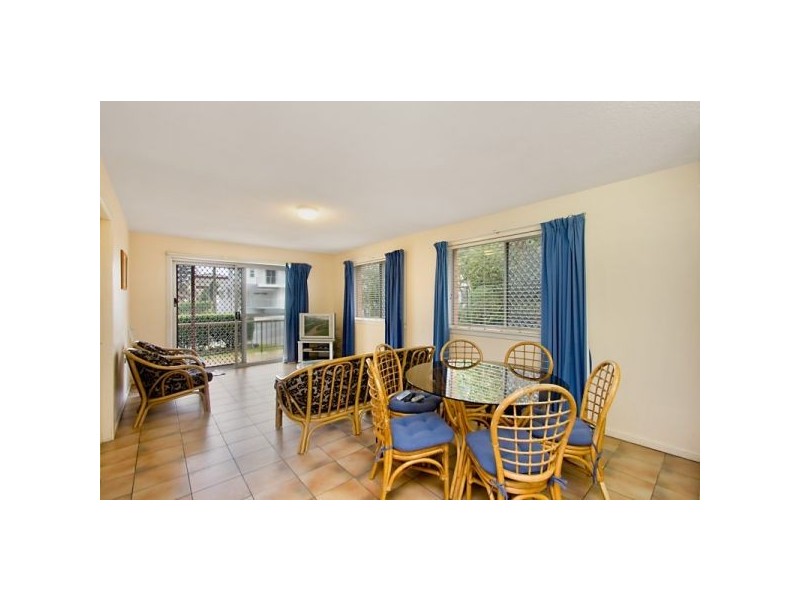 1/12 Eden Av, Rainbow Bay QLD 4225