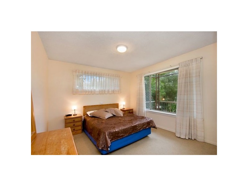 1/12 Eden Av, Rainbow Bay QLD 4225