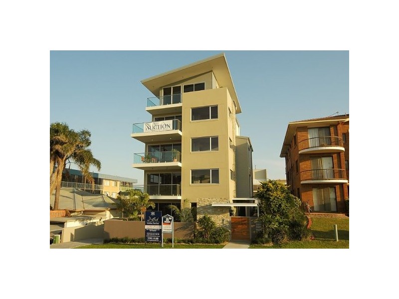 2/18 Hill Street, Rainbow Bay QLD 4225