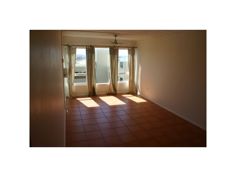 10/30 Powell Crescent, Coolangatta QLD 4225