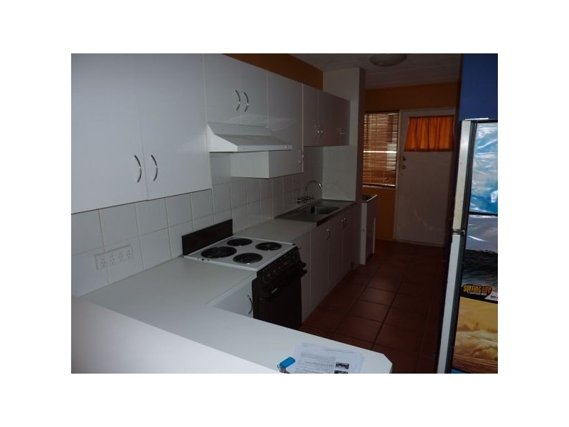 10/30 Powell Crescent, Coolangatta QLD 4225