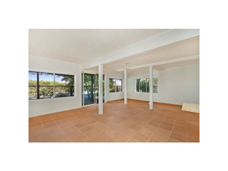 20 Stapylton Street, Coolangatta QLD 4225