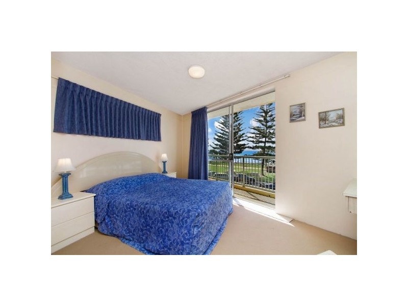 10/172 Marine Parade, Rainbow Bay QLD 4225