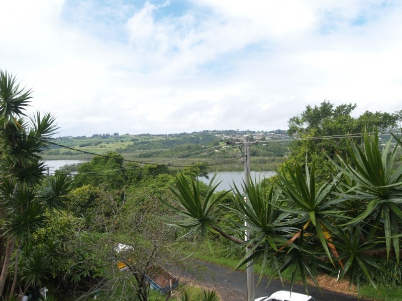 42 Broadwater Esplanade, Bilambil Heights NSW 2486