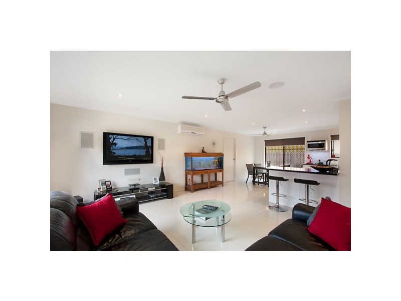 1/30 The Lakes Drive, Tweed Heads NSW 2485