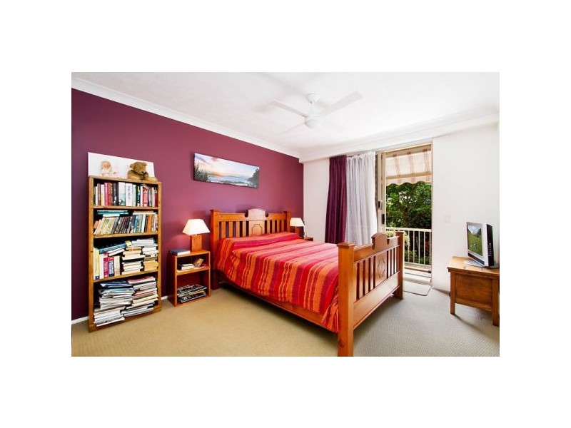 2/6 Petrie Street, Rainbow Bay QLD 4225