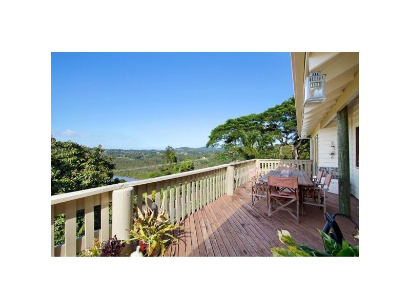 38 Broadwater Esplanade, Bilambil Heights NSW 2486