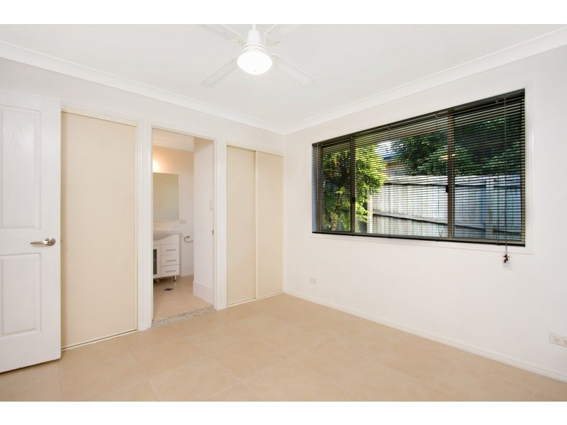 2/11 Parkland Place, Banora Point NSW 2486