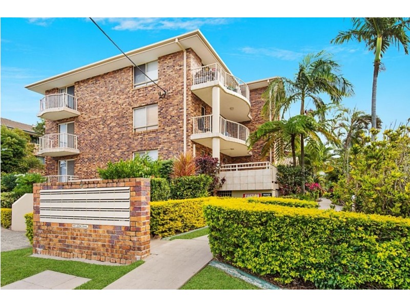 13/9 Ocean st, Coolangatta QLD 4225