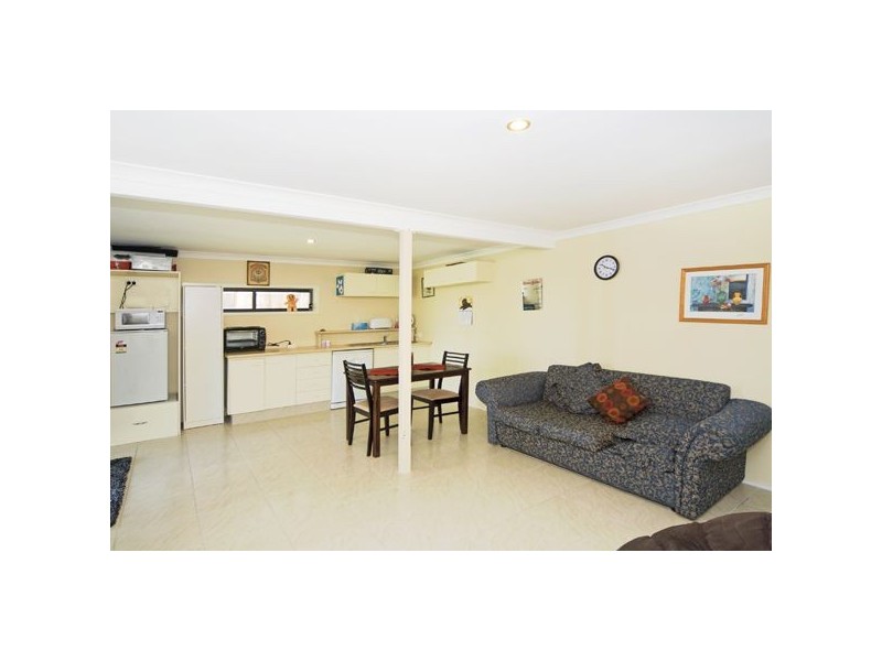22 Lakes Drive, Tweed Heads West NSW 2485