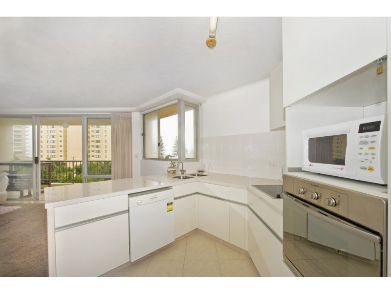 303/255 Boundary Street, Rainbow Bay QLD 4225