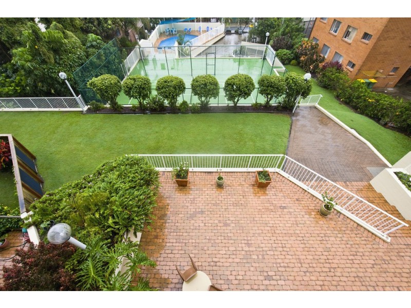 303/255 Boundary Street, Rainbow Bay QLD 4225