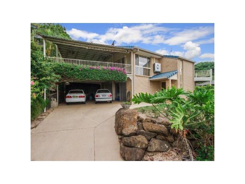 10 Castlecrag Avenue, Banora Point NSW 2486