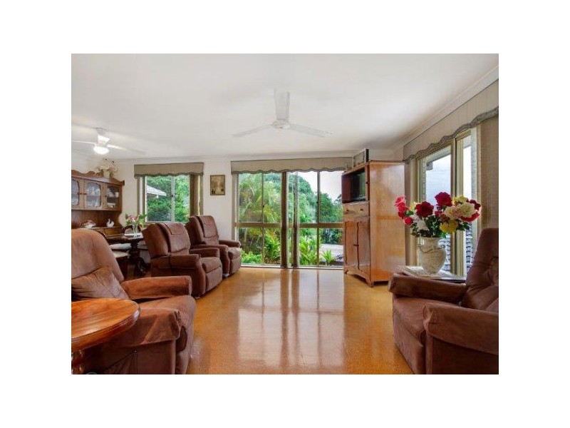 10 Castlecrag Avenue, Banora Point NSW 2486