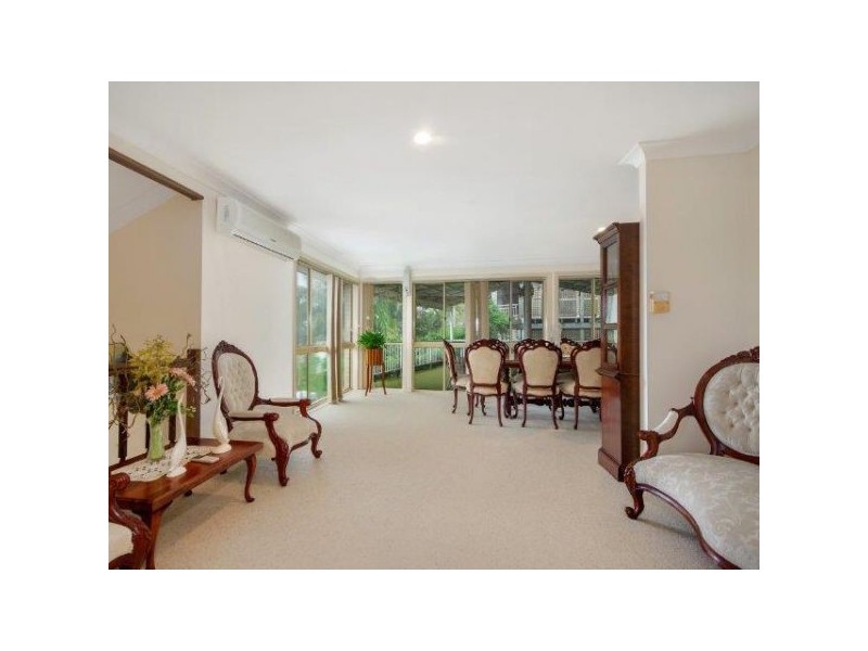 10 Castlecrag Avenue, Banora Point NSW 2486