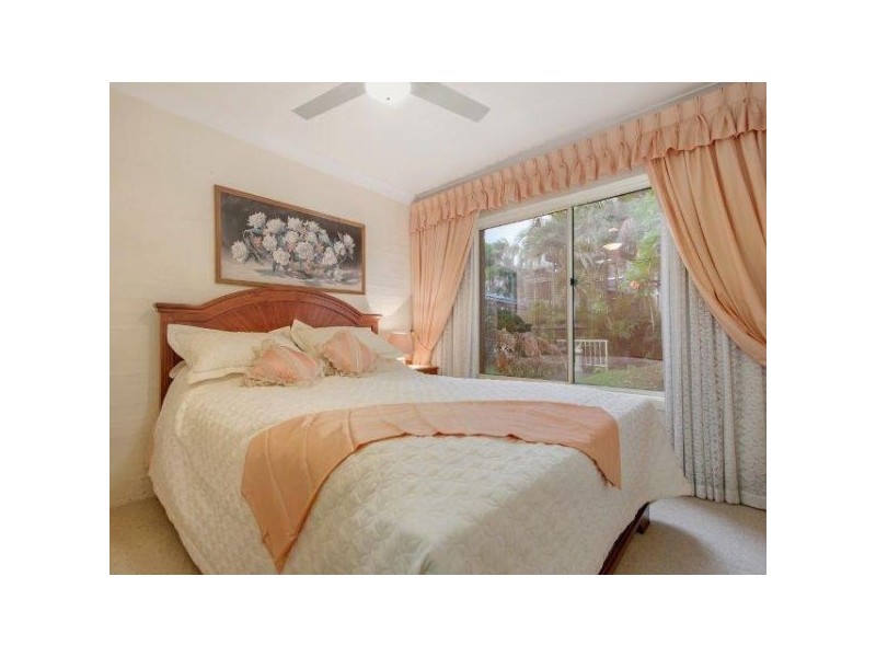 10 Castlecrag Avenue, Banora Point NSW 2486