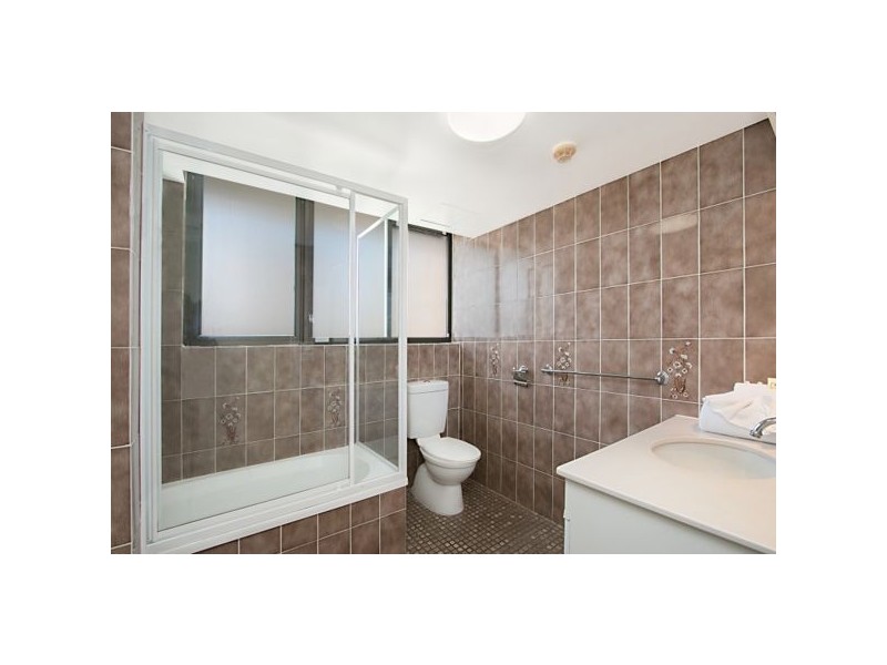 3A/166 Marine Parade, Rainbow Bay QLD 4225