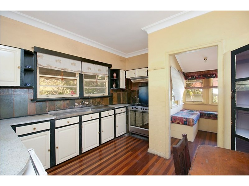 31 Rutledge Street, Coolangatta QLD 4225