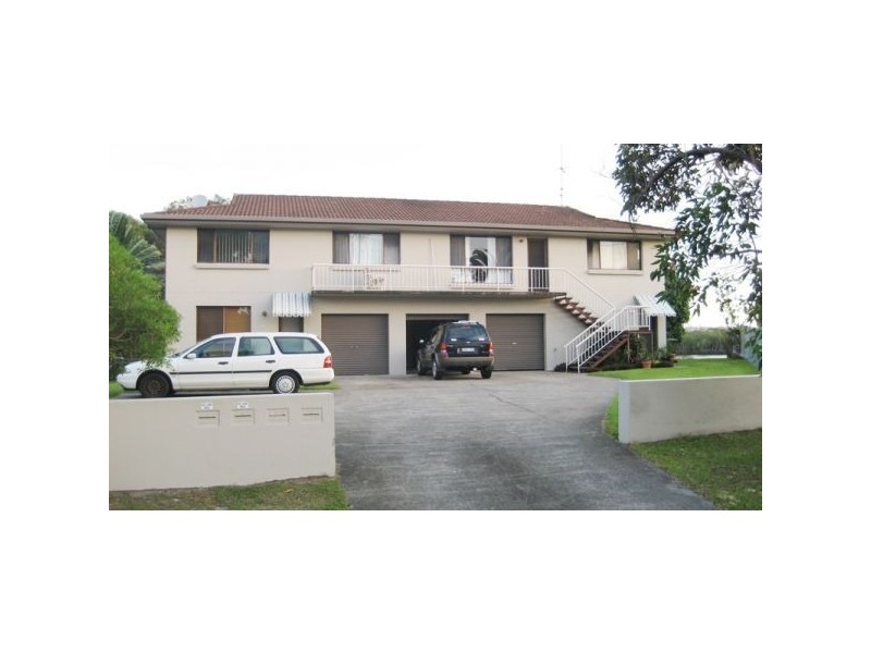1/3 Sunset Place, Tweed Heads West NSW 2485