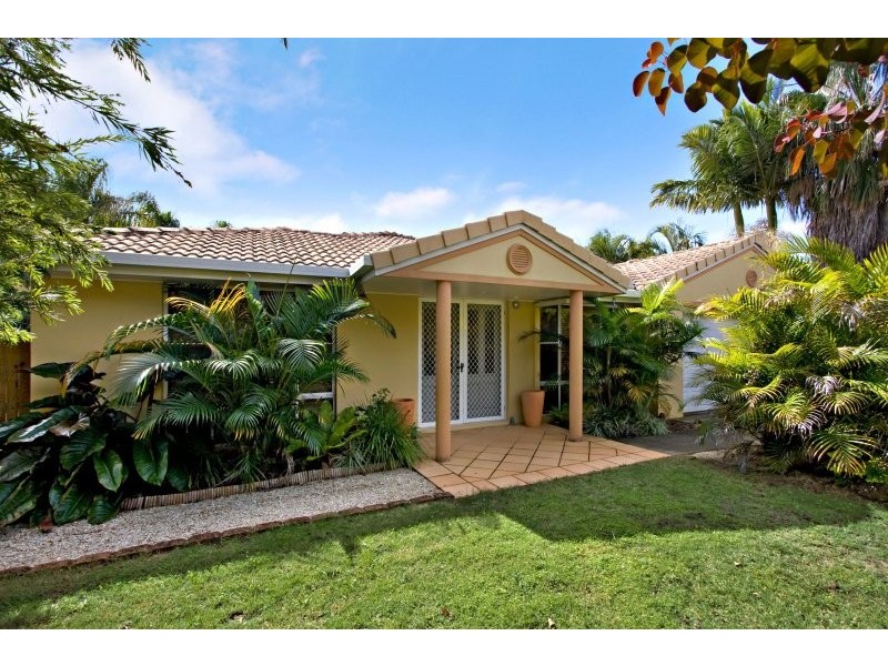 2 Dundee Drive, Banora Point NSW 2486