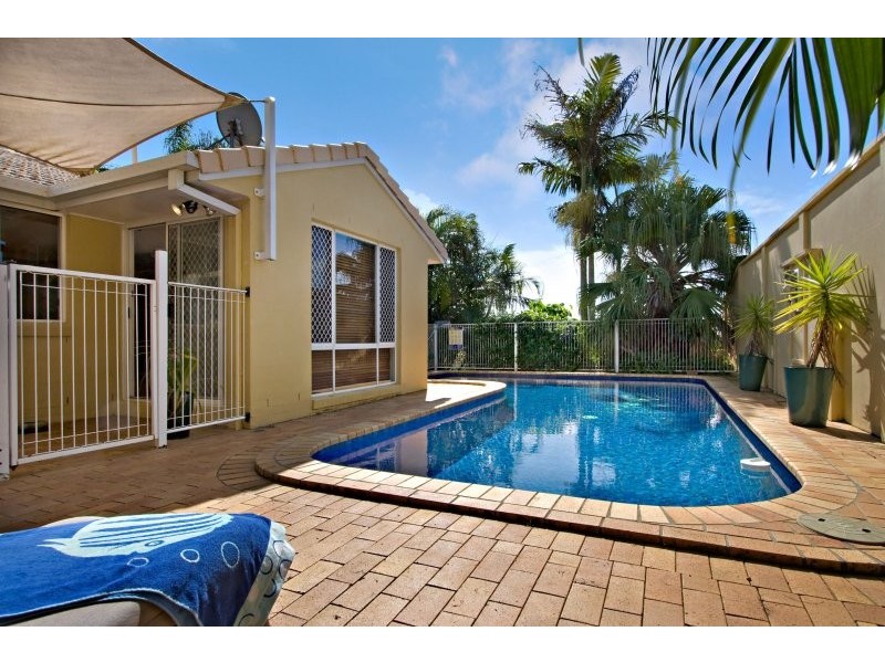 2 Dundee Drive, Banora Point NSW 2486