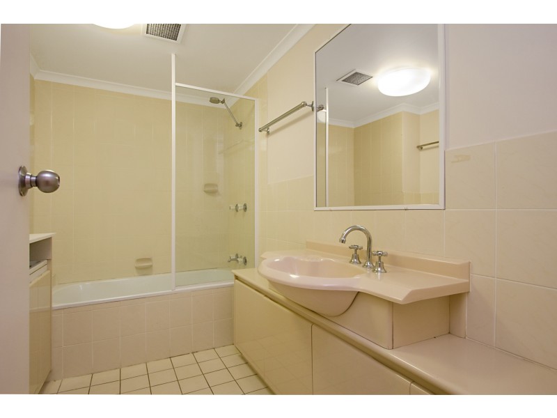 2/31-33 Dutton Street, Coolangatta QLD 4225