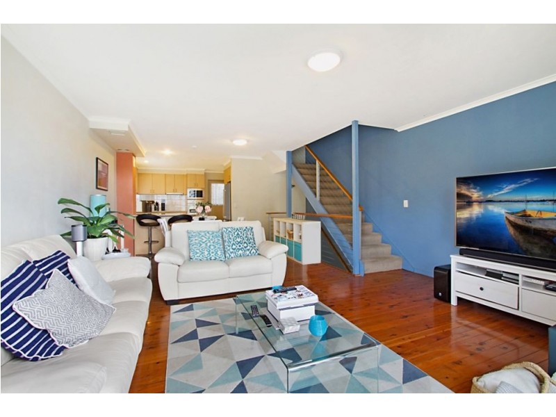 2/12B Boundary Lane, Rainbow Bay QLD 4225