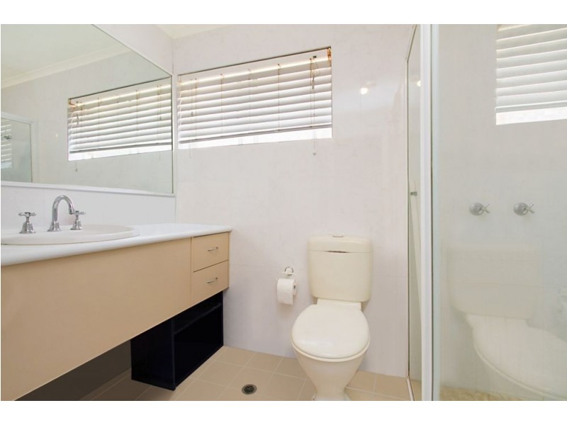 2/12B Boundary Lane, Rainbow Bay QLD 4225