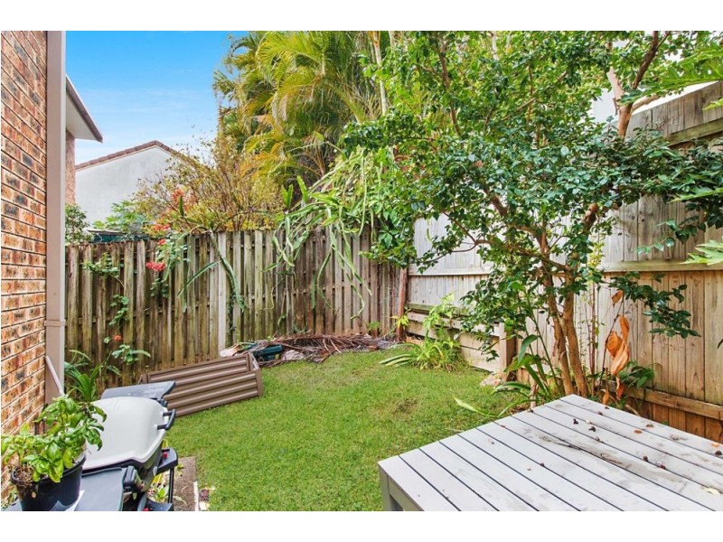 2/12B Boundary Lane, Rainbow Bay QLD 4225