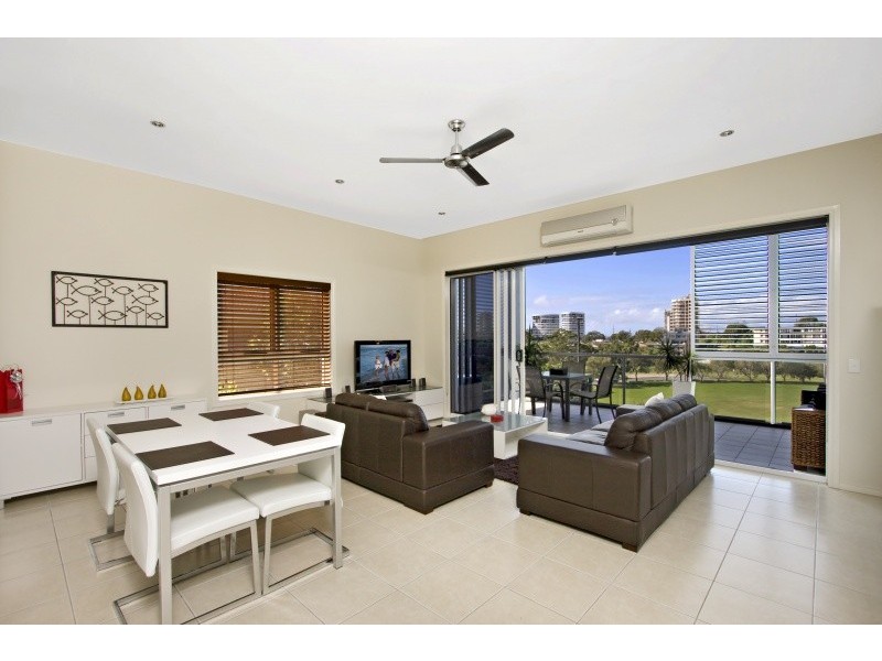4/50-52 Dutton Street, Coolangatta QLD 4225