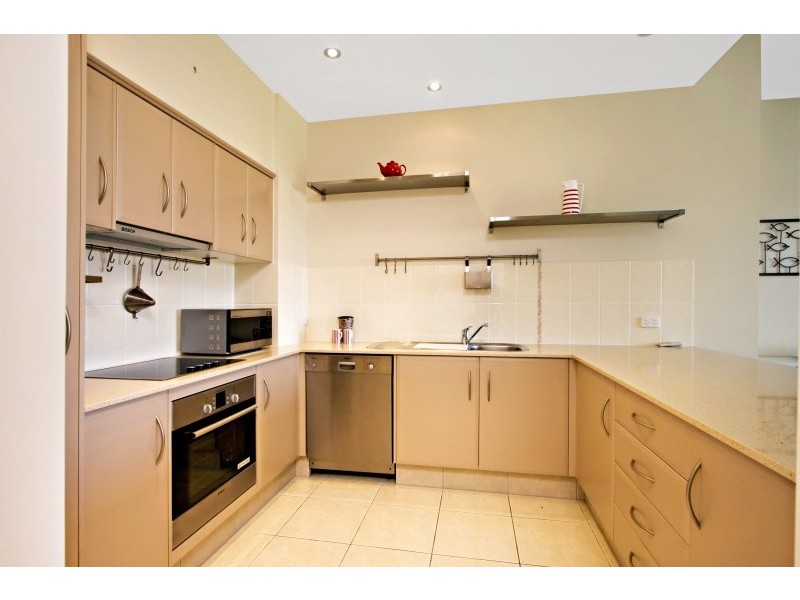 4/50-52 Dutton Street, Coolangatta QLD 4225