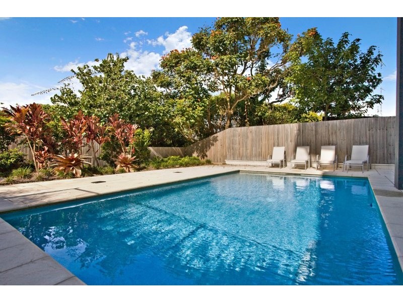 4/50-52 Dutton Street, Coolangatta QLD 4225