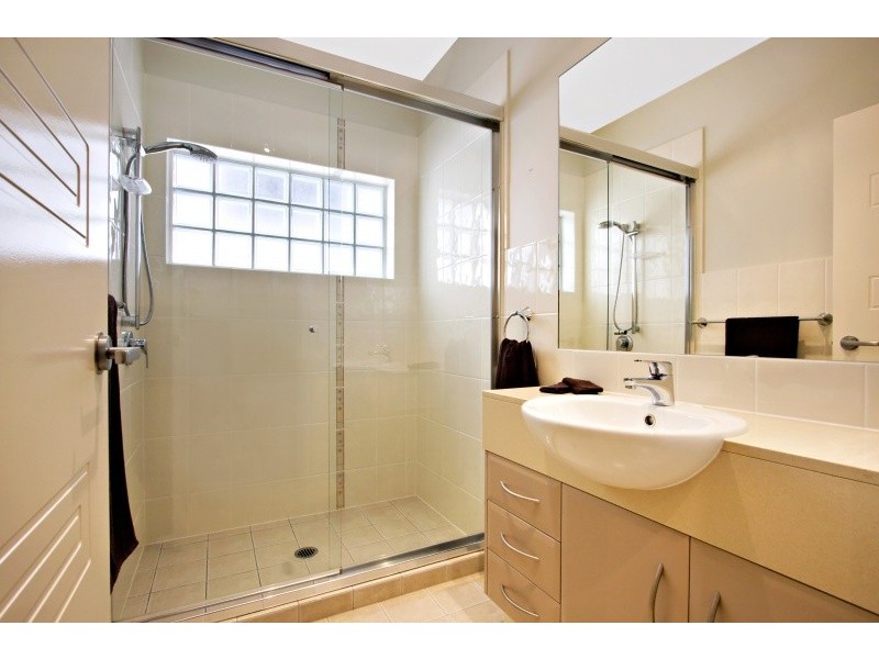 4/50-52 Dutton Street, Coolangatta QLD 4225