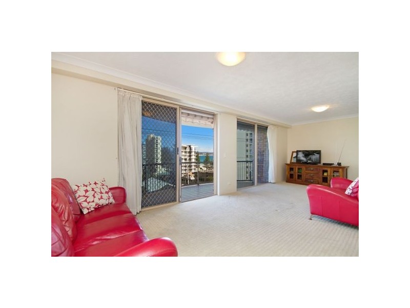 5/6 Petrie Street, Rainbow Bay QLD 4225