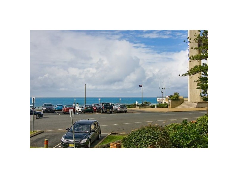 5/6 Petrie Street, Rainbow Bay QLD 4225