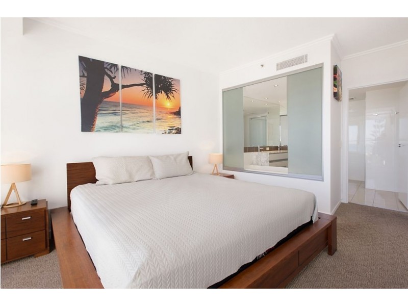 304/110 Marine Parade, Coolangatta QLD 4225