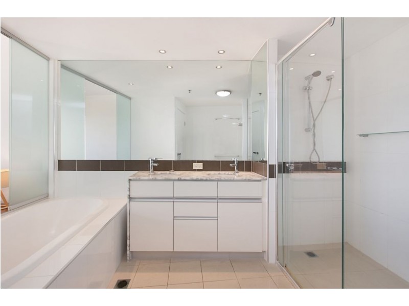 304/110 Marine Parade, Coolangatta QLD 4225