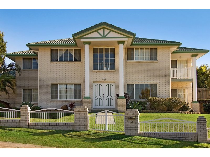 2 Links Rd, Banora Point NSW 2486