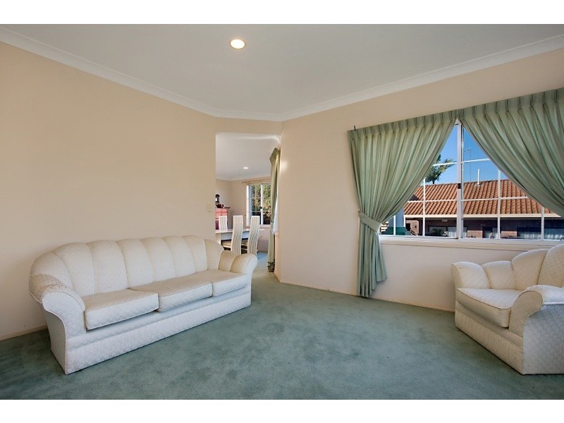 2 Links Rd, Banora Point NSW 2486