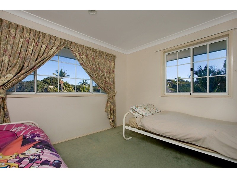 2 Links Rd, Banora Point NSW 2486