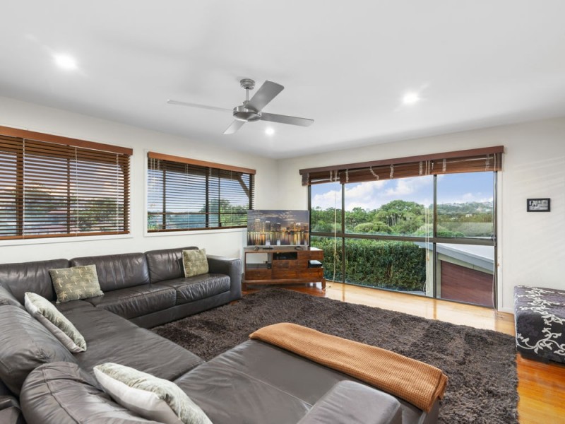 8 Kelburn Close, Banora Point NSW 2486