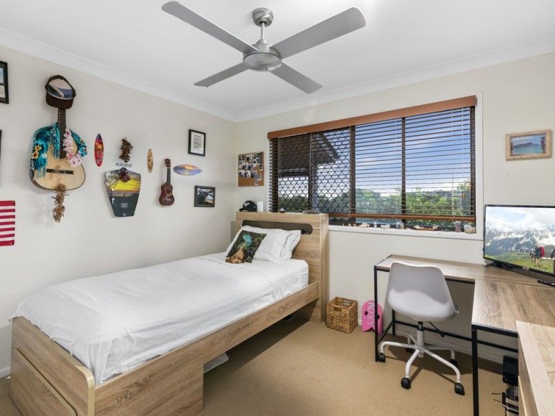 8 Kelburn Close, Banora Point NSW 2486