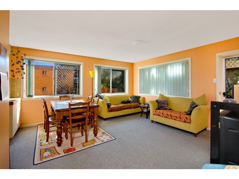 4/12 Eden Ave, Rainbow Bay QLD 4225