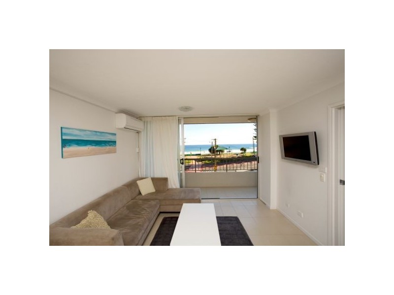 3/3 Ward Street, Rainbow Bay QLD 4225