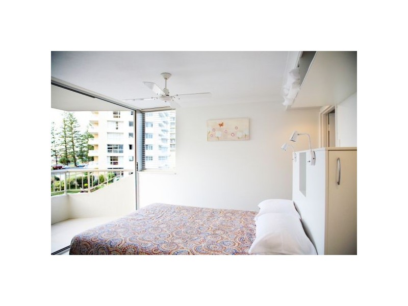 3/3 Ward Street, Rainbow Bay QLD 4225